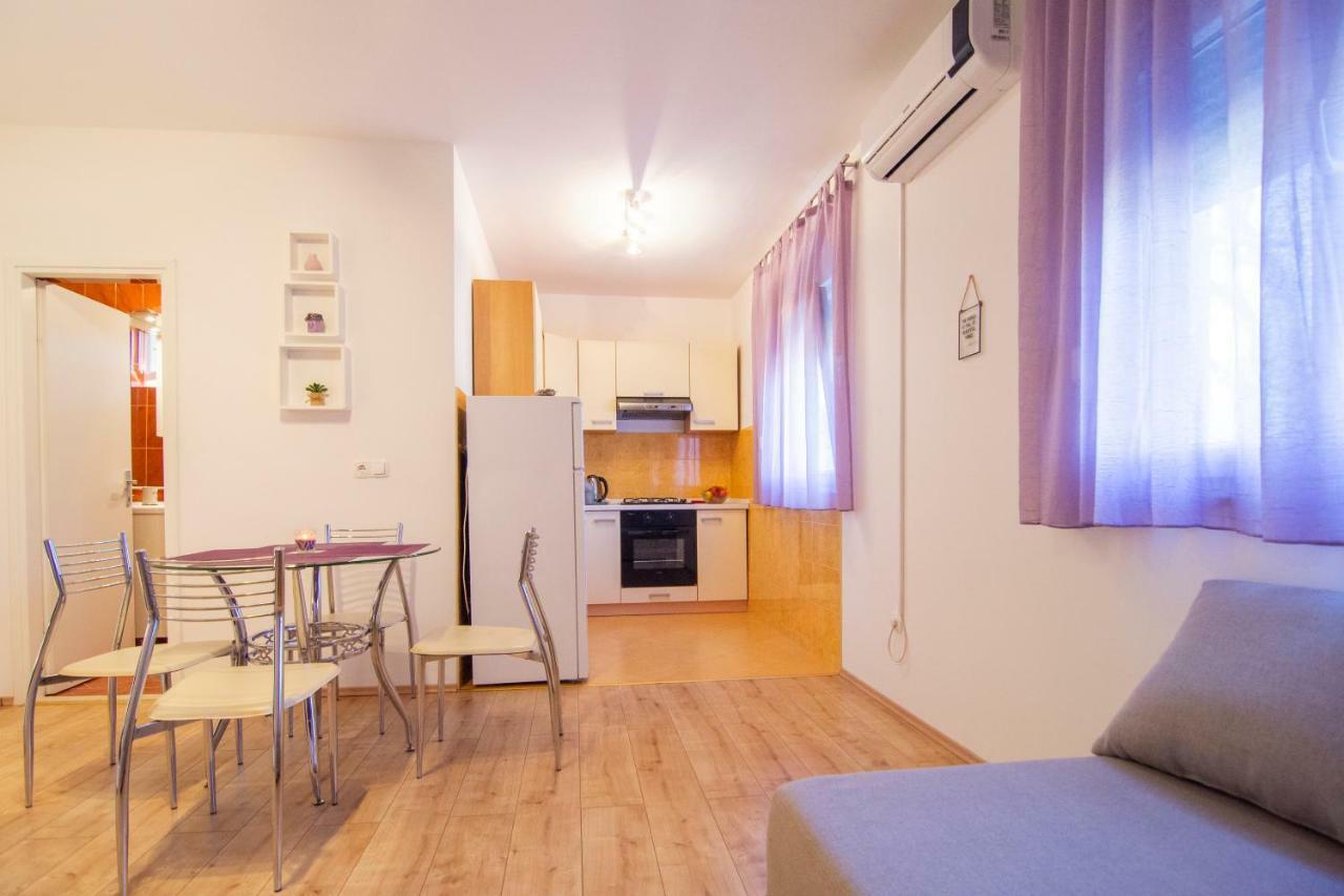 Apartmani Perkovic Gustirna Exterior foto