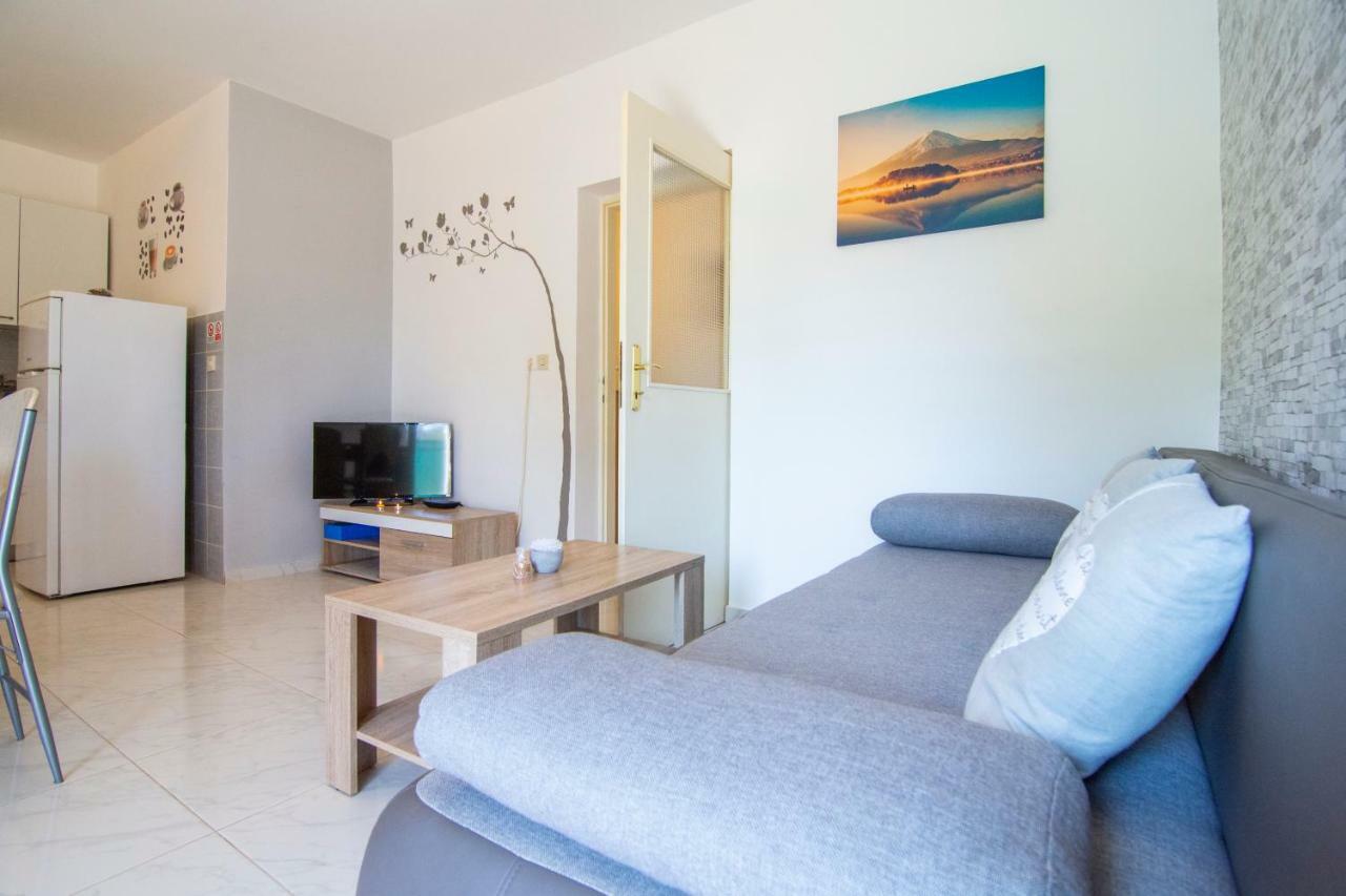 Apartmani Perkovic Gustirna Exterior foto